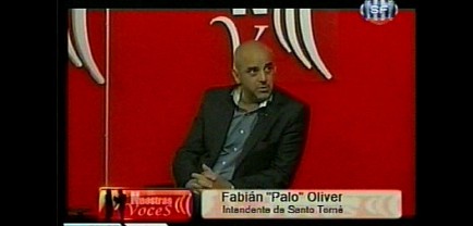 En una nota imperdible el intendente de Santo Tom� dispar� contra Mario Barletta, Jos� Corral, el concejal rosarino Boasso y critic� el lugar en la lista de diputados dado al PDP. Mir� el video