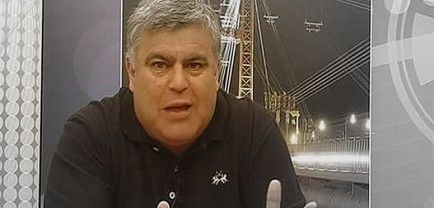 El Diputado H�ctor Acu�a opin� sobre los legisladores que no se preparan para las interpelaciones e hizo fuertes cr�ticas a la gesti�n socialista. Escuch� el audio