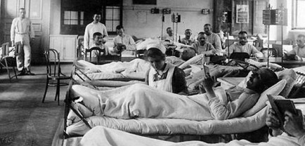 Una doctora brit�nica ayud� a cientos de mujeres cuyos esposos sufrieron traumas de guerra y no pod�an tener vida sexual: les llevaba a un hombre para procrear