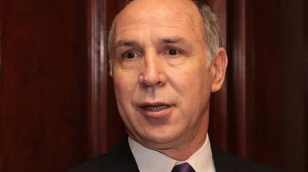 Prepara reglamento que regulará la publicidad de las declaraciones juradas de los ministros.
