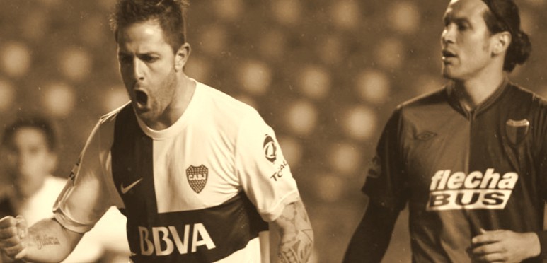 Colón parece que volvió a jugar como lo hacía con Sensini.