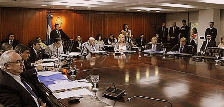 Esta semana, la jueza federal María Servini de Cubría se pronunciaría sobre las numerosas presentaciones contra la elección de los consejeros. Los abogados del Estado presentaron un escrito al respecto