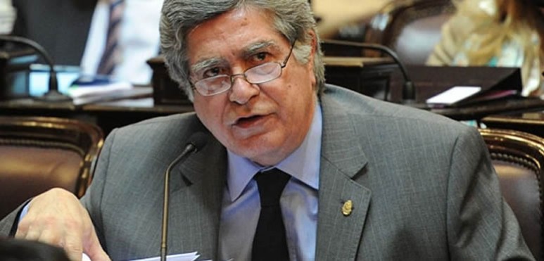El senador Marcelo Fuentes aseguró que la carta magna debe ser actualizada.