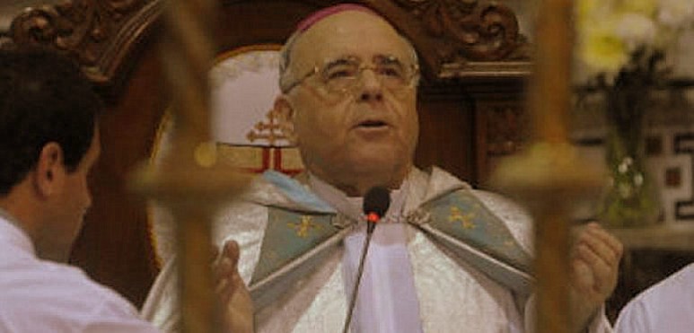 El arzobispo de Rosario, moseñor José Luis Mollaghan, afirmó que es necesario dar ayudar a las familas de los jóvenes que sufren problemas de adicciones.