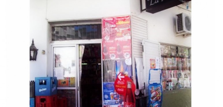 Tres motochorros asaltaron a punta de pistola el comercio