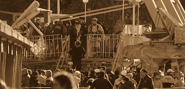 En siniestro sucedió alrededor de las 16.20 cuando un carrito de la Vuelta al Mundo se desprendió de la parte superior mientras funcionaba con mayores y niños en la misma.