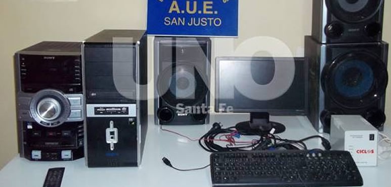 Fue durante varios allanamientos ejecutados en la ciudad de San Justo, en el que detuvieron a los tres ladrones que produjeron el robo. Les secuestraron un equipo de computación y musical, el primero donado por la municipalidad sanjustina y el segundo por el ministerio de educación de la Nación.