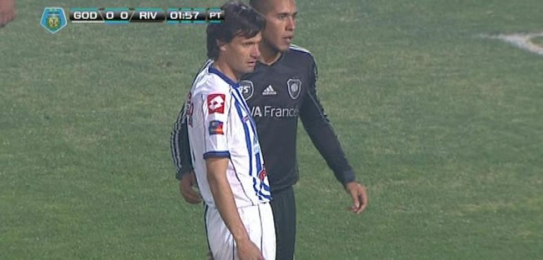 River no pudo en su visita a Godoy Cruz e igualó sin goles en el encuentro que cerró la jornada de domingo.