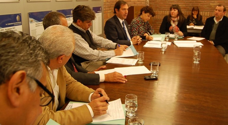 Así lo informó el secretario de Ambiente y Desarrollo Sustentable, Marcos Zandomeni ante las comisiones de Ambiente, Economía y de Obras Públicas de la Cámara de Diutados local.