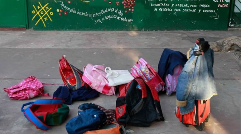 El jardn Sueos Bajitos y el Instituto Filii Dei ofrecen contencin en un contexto de altsima vulnerabilidad; el Estado subsidia los sueldos docentes