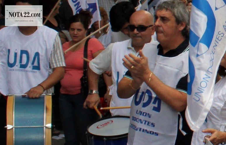 El titular de la UNIÓN DOCENTES ARGENTINOS criticó los resultados obtenidos por la gestión de Alberto Sileoni, pese a la predisposición y herramientas dispuestas por la Presidenta de la Nación.