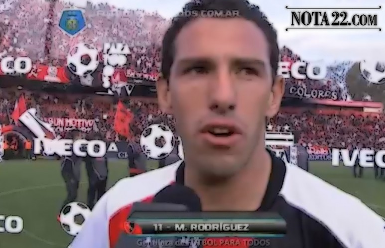 Maxi Rodríguez grita con alma y vida su gol, el primero de Newell's
