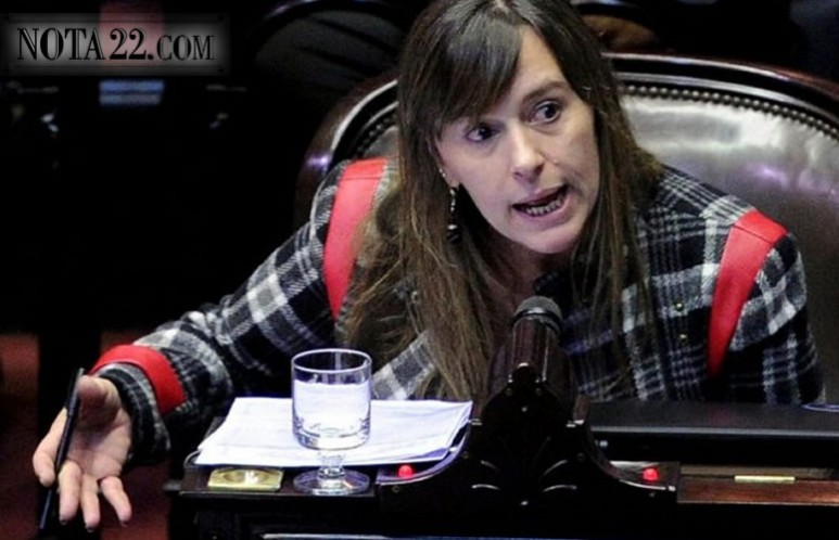 La presidenta del bloque de diputados del FpV, Juliana Di Tullio, se refirió al proyecto del cambio de sede de pago a los bonistas y afirmó que se buscará una