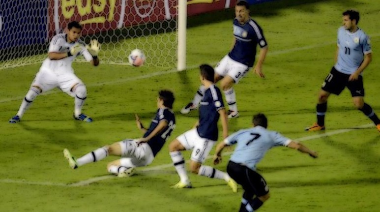 Con goles del
