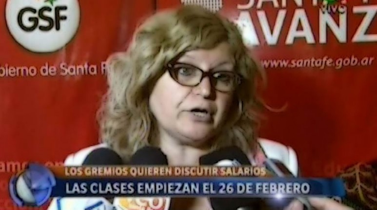 La titular de la cartera de educación, Claudia Balagué, dijo que la idea es arrancar entre la última semana de febrero y primera de marzo. Descontento de los gremios docentes.