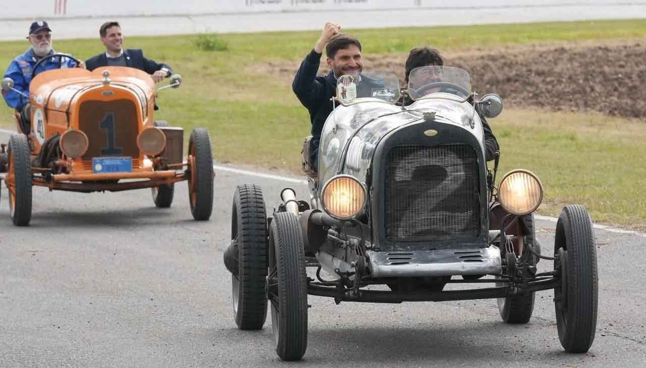 El gobernador Pullaro lanzado a su reelecci�n pas� por el circuito de Rafaela