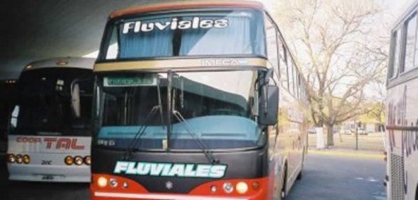 Finalmente baj� el precio del boleto de colectivos que unen Santa Fe y Paran�