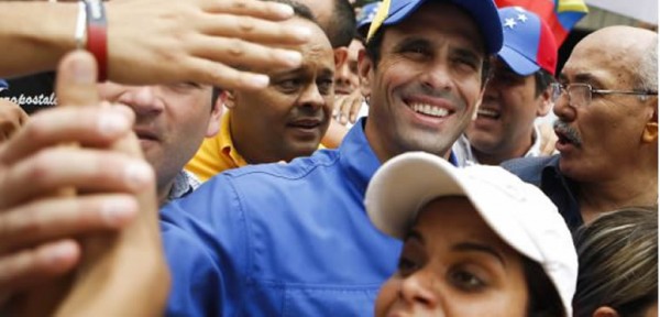 Capriles impugna la victoria electoral de Maduro