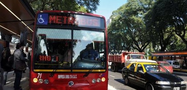 Una ONG de Nueva York cuestion� el papel del Metrobus porte�o