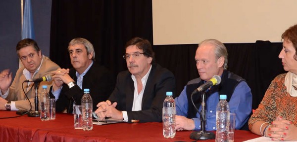 Piden eximir del impuesto a las ganancias a los trabajadores docentes
