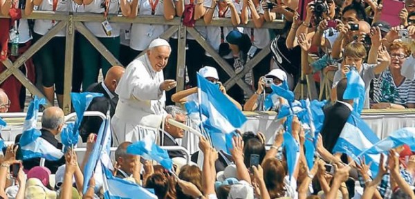 Habemus Superpapa: el plan de Francisco para ir por todo