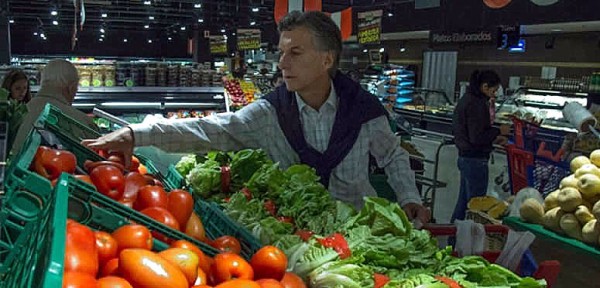 Macri fue al supermercado