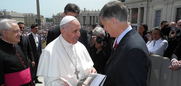 El papa Francisco y los 'peregrinos' políticos que lo visitan por una foto