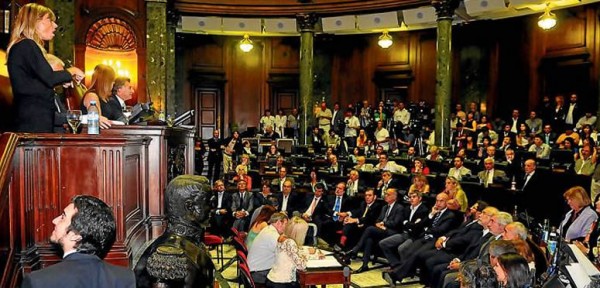 Crece la crisis en JxC: ms de 30 legisladores del PRO ya apoyaron la alianza entre Macri y Milei