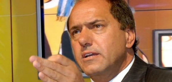 El Gobierno confirm� la designaci�n de Daniel Scioli como secretario de Ambiente, Turismo y Deportes, con una aclaraci�n: �Ad honorem�