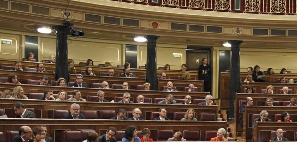 Sindicatos  y empresarios, en la Comisi�n de Transparencia 