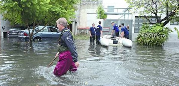 La Plata: un informe asegura que en la inundación se actuó mal y tarde