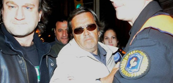En medio de insultos, la familia de �ngeles se retir� de la Fiscal�a