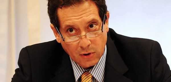 Denuncian al presidente del BCRA por presunta utilización de encajes financieros en dólares