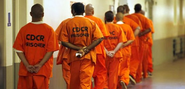 Los narcos mexicanos fichan a presos en EE UU para distribuir drogas