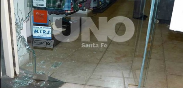 Heroico: un comisario se enfrent� a tiros y frustr� un asalto