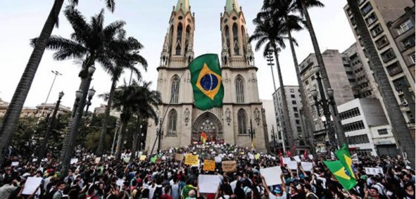 S�o Paulo y R�o suspenden las subidas de precio del transporte p�blico