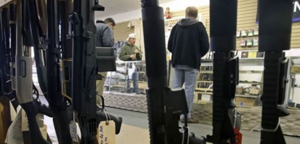 Guatemala comprar� sin licitar 33.000 armas para equipar a la Polic�a