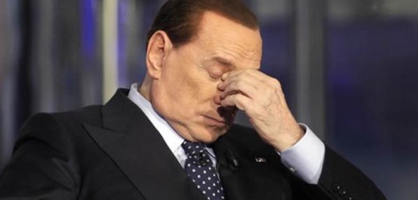 Berlusconi inicia su trabajo social cuidando pacientes con Alzheimer