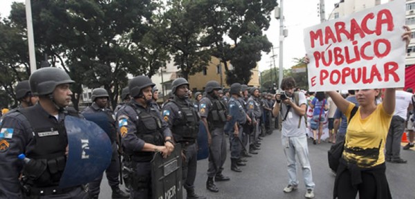 Choques entre Polic�a y manifestantes