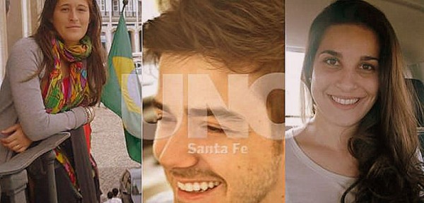  Tres estudiantes analizan la crisis