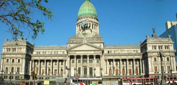 Con la mirada obsesiva en las encuestas