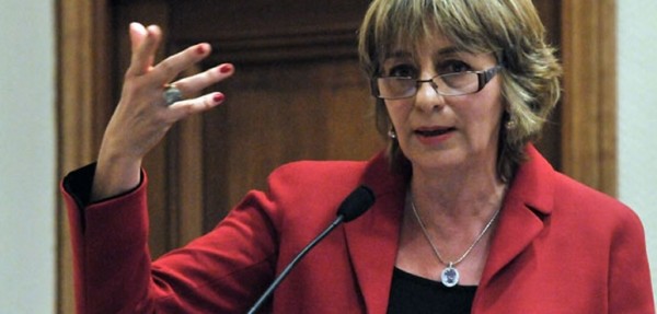 Un fallo devuelve a Gils Carb� la facultad para trasladar fiscales sin llamar a concurso