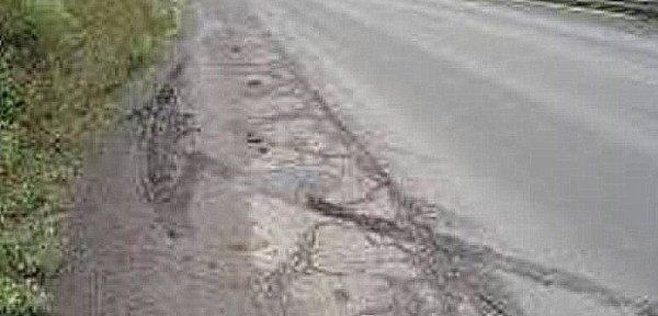 Choque frontal cerca de Gualeguaych�: falleci� una familia al colisionar un autom�vil contra un Flecha Bus