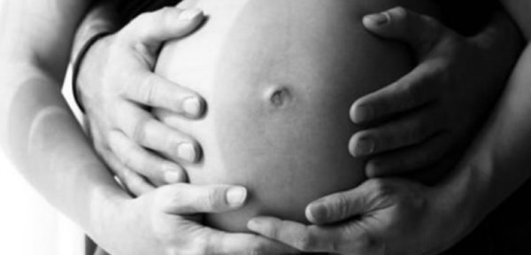 Inslito: cada vez ms mujeres se comen su placenta tras el parto