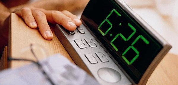 �Te acuestas muy tarde? Probablemente seas inteligente y poco fiable