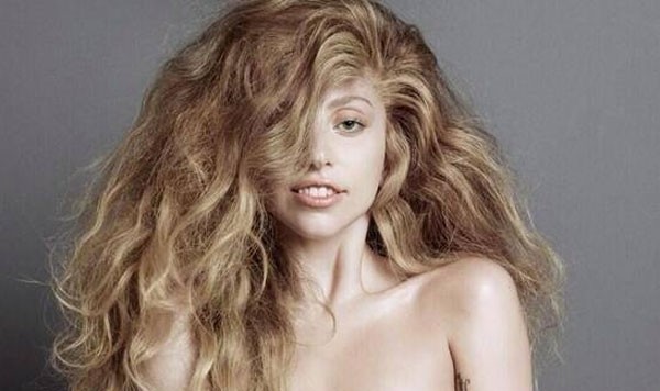 Lady Gaga caus gran revuelvo con un desnudo