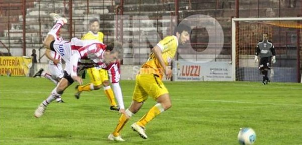 Unión perdió 1 a 0 en el inicio del cuadrangular Arriba Corrientes