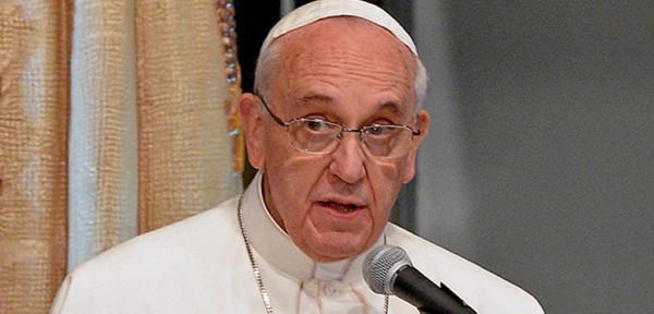   Exorcismo fallido: Los Demonios an poseen al hombre exorcizado por el Papa Francisco