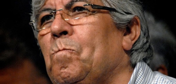 Hugo Moyano reabre su paritaria con un pedido de aumento que desafa la proyeccin inflacionaria de Milei