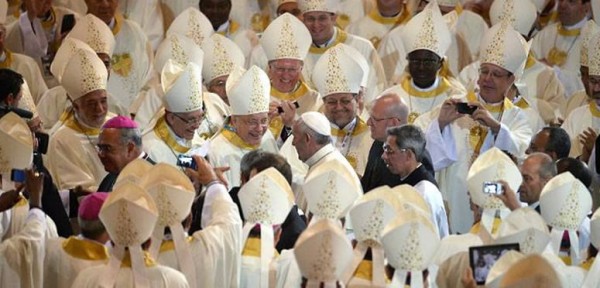 El Papa a los obispos: 